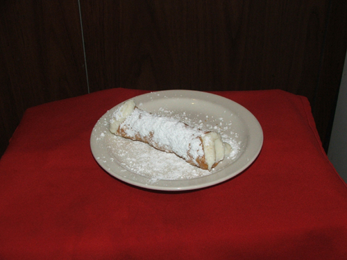 Cannoli. Pastry dessert